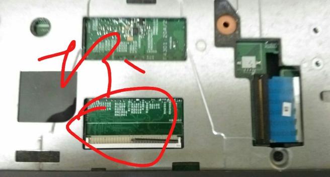 联想 M50-70 自己DIY 换键盘惹的祸！济南磐龙维修 