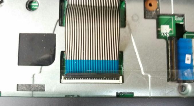 联想 M50-70 自己DIY 换键盘惹的祸！济南磐龙维修 