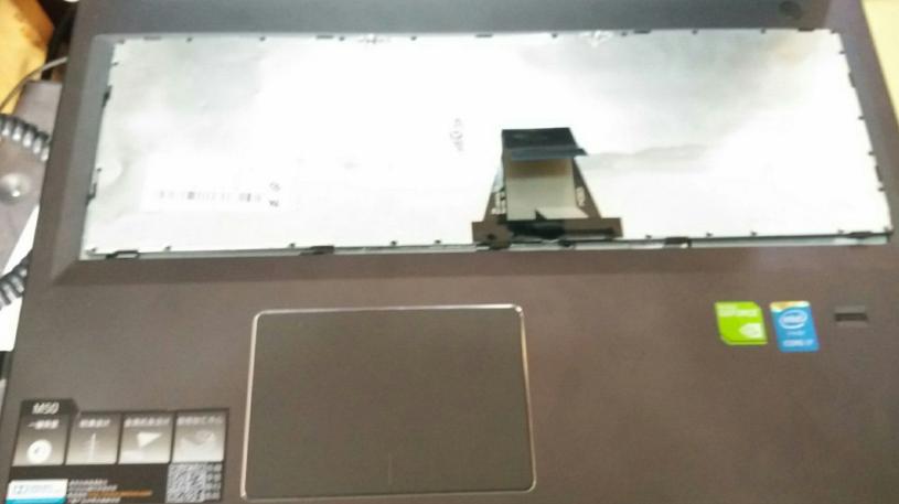 联想 M50-70 自己DIY 换键盘惹的祸！济南磐龙维修 