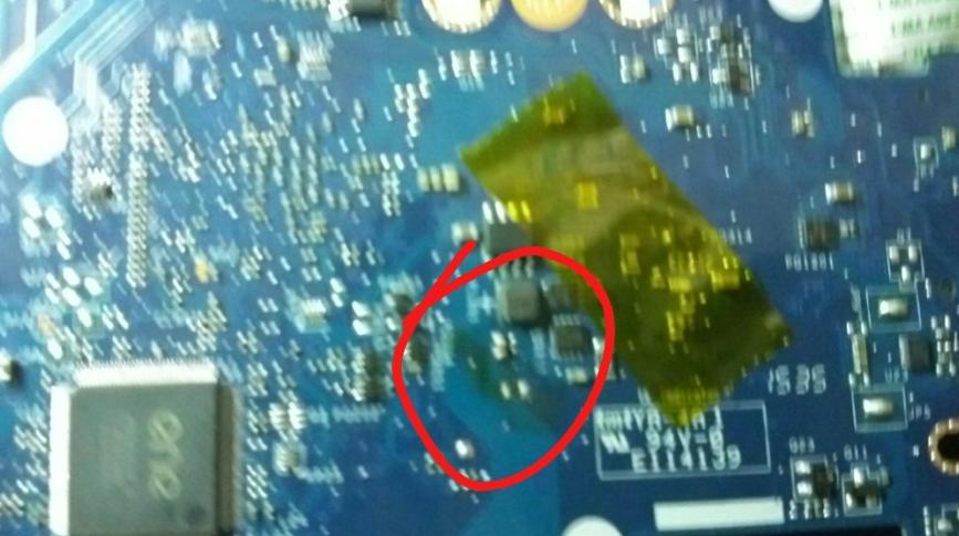 联想 Y50P-70 短路适配器灯来回闪！济南磐龙维修