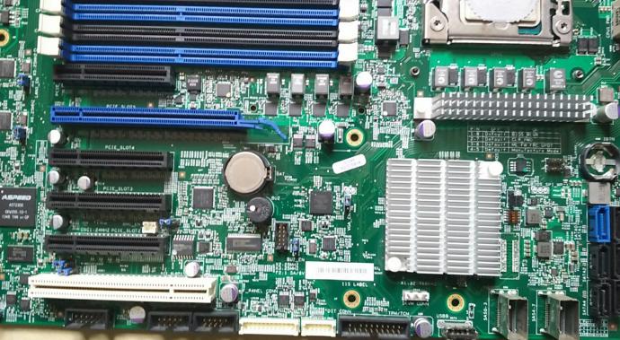 联想服务器TD340 （13027-1   L32TT2）不开机!济南磐龙维修
