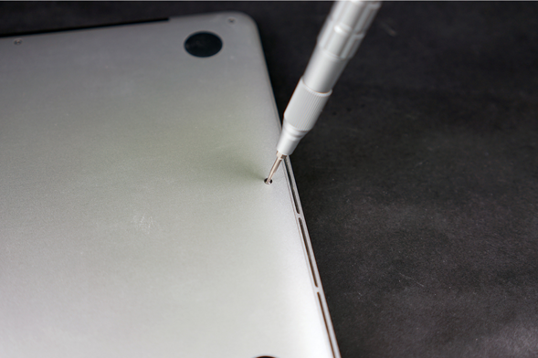 2015款苹果Macbook Pro拆机清灰涂硅脂图文过程!济南磐龙维修 2015款苹果Macbook Pro拆机清灰涂硅脂图文过程!济南磐龙维修